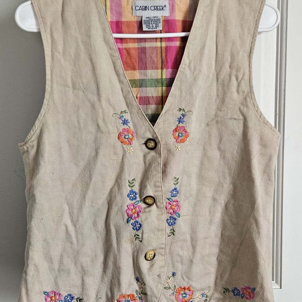 Casual Corner Embroidered Floral Vest